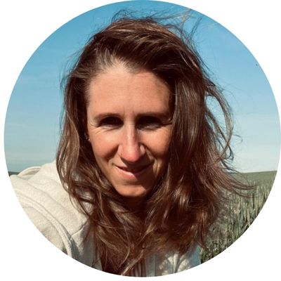 Ich am Feld Kerstin Eber - Kinesiologie & Gebärmutterarbeit